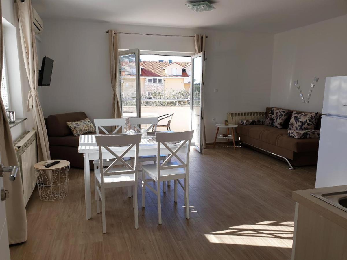 Premium Apartments Adore Novalja Exterior foto